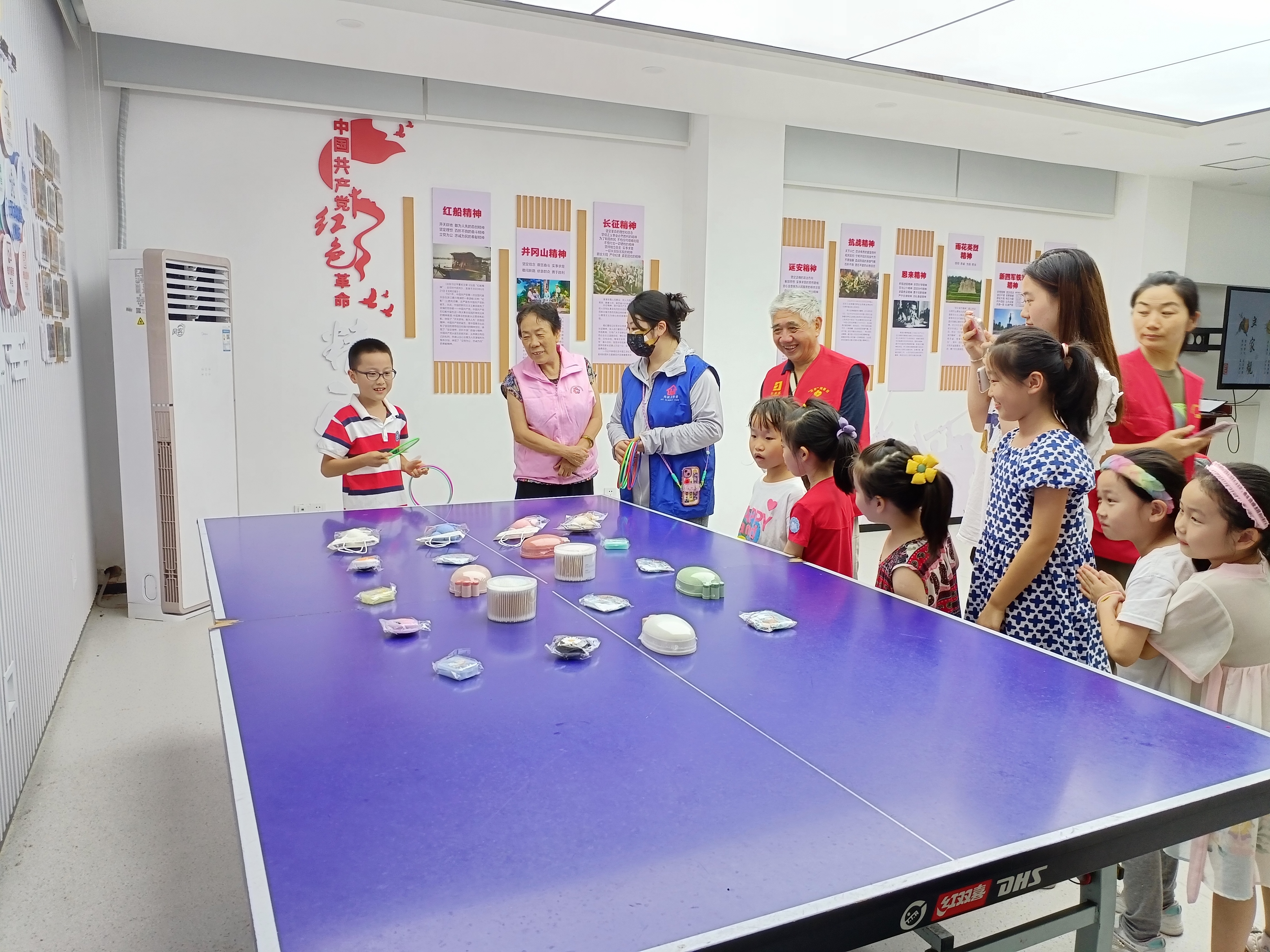 吉庆社区开展以“大暑三秋近 林钟九夏移 传承好家风 快乐暑期行”为主题的大暑节气活动