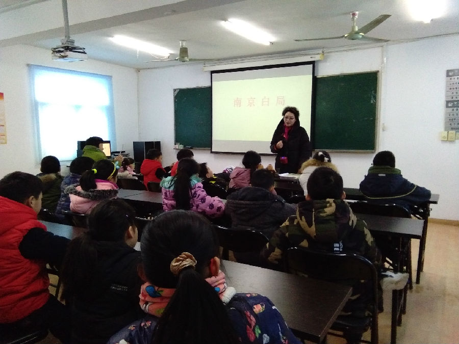 艺苑社区举办“学唱白局,发现南京话的美”活动.jpg