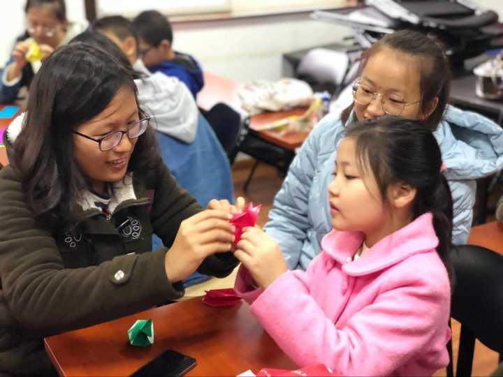 “非遗进社区”茶亭折纸活动.jpg