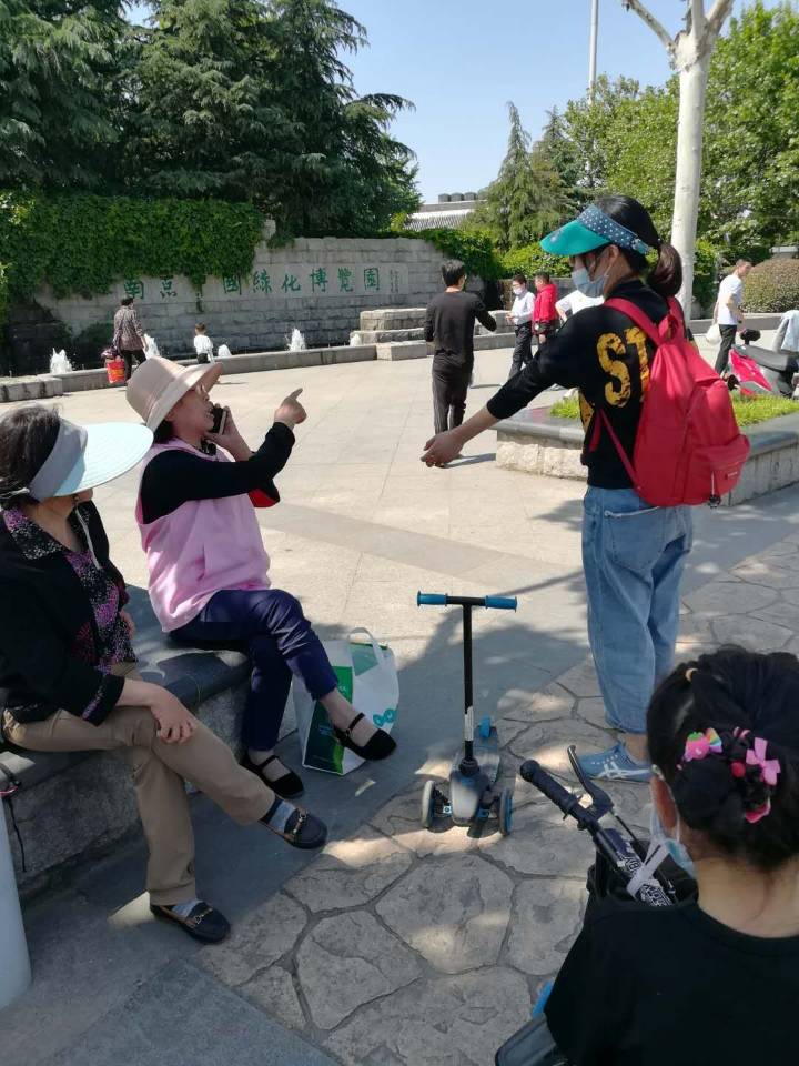 2019.5.1苍山路志愿者行动3.jpg
