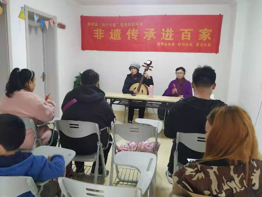 传承白局进社区1.png