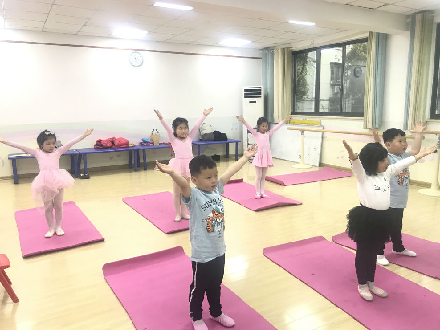 20190509+国泰民安社区+季芸+童心飞扬——国泰民安社区青少年舞蹈活动02_wps图片.jpg