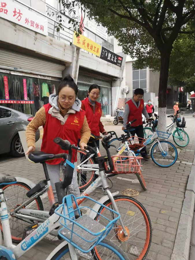 北圩路社区开展志愿者服务活动.jpg